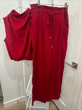 Red Two-Piece Women's Set - Sleeveless Top & Wide-Leg Pants